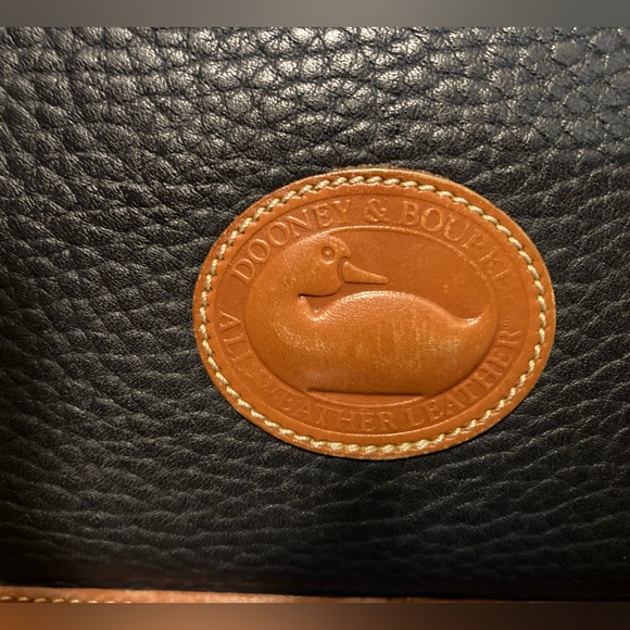 Vintage Dooney and Bourke bag - Picture 9 of 9